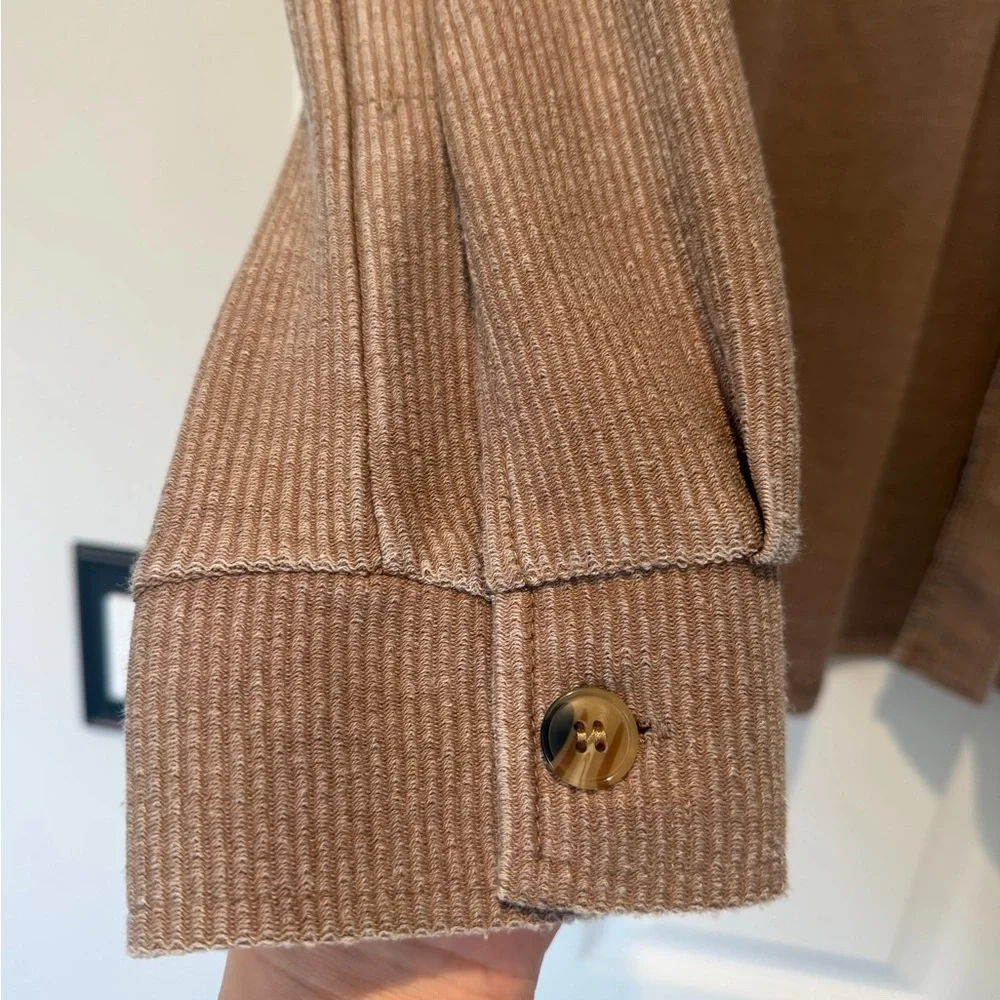 Women’s Tan/Brown Thread & Supply Button-Up Size L🤎
